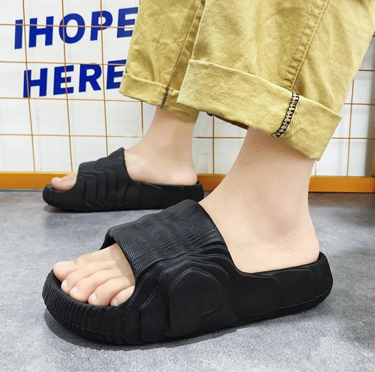 002 SOFI BLACK