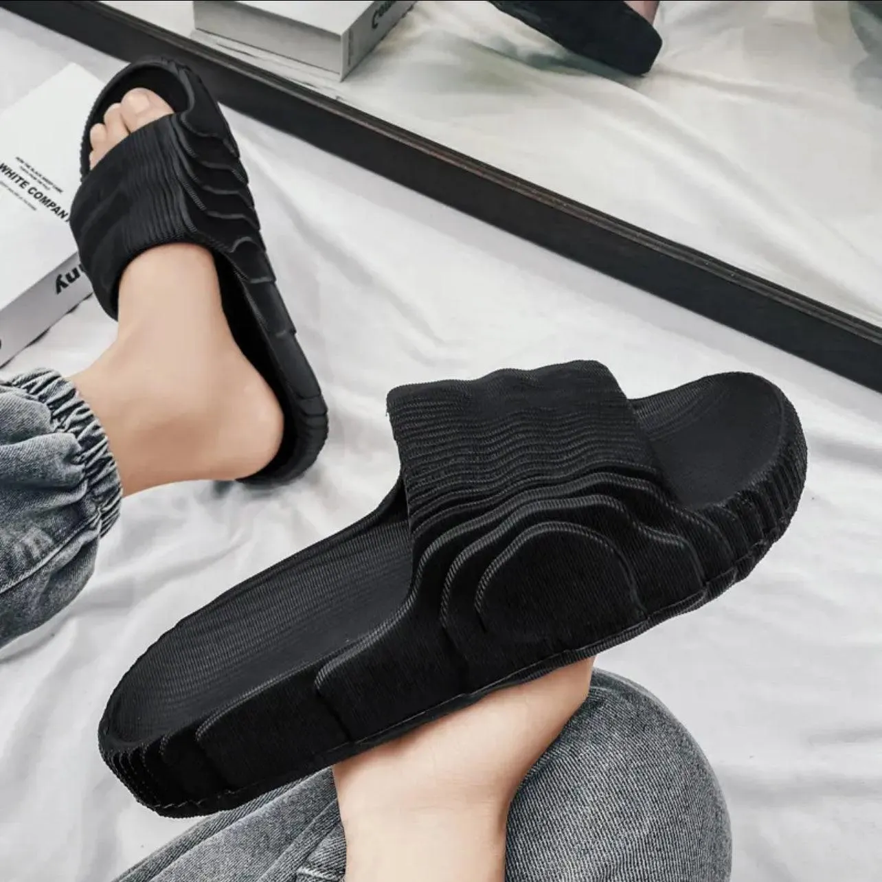 002 SOFI BLACK