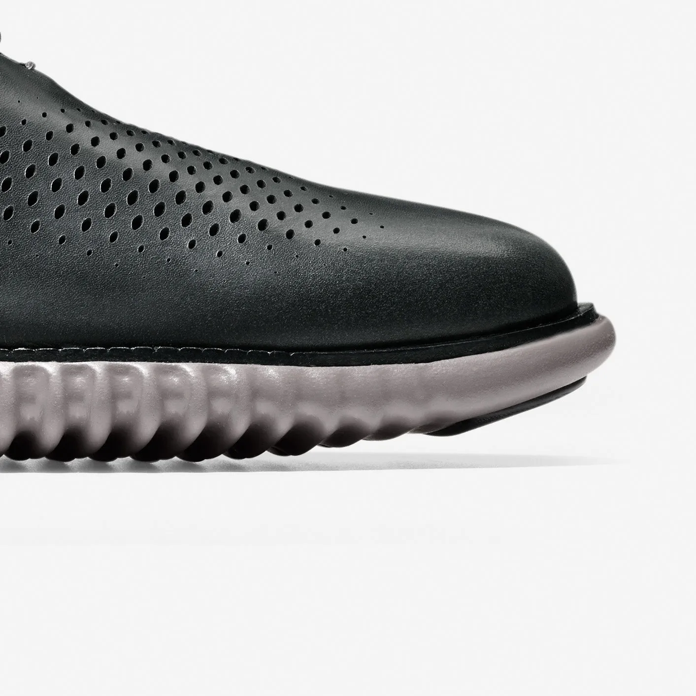 2.ZERØGRAND Lined Laser Wingtip Oxford