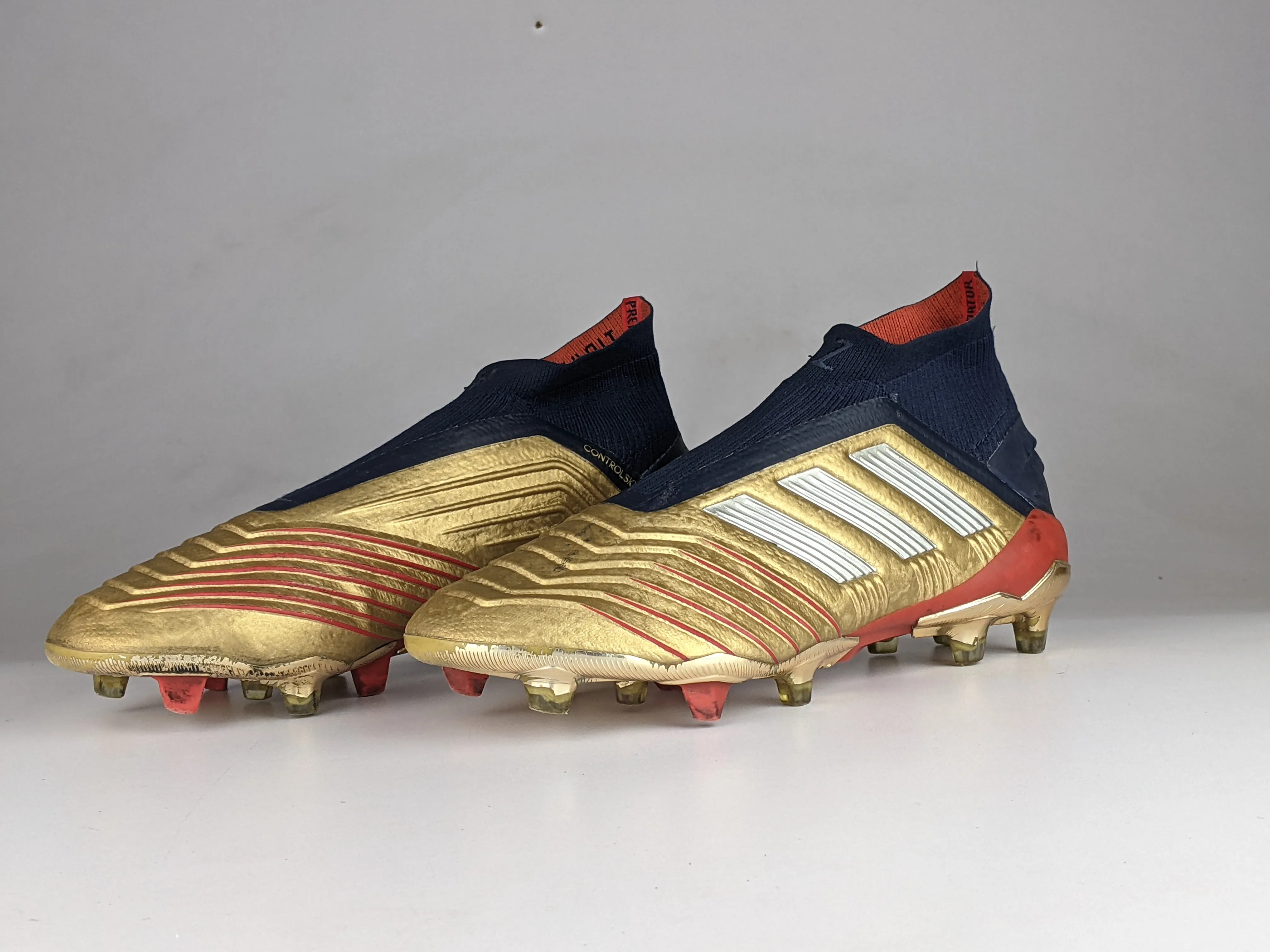adidas Predator 19  ZIDANE/BECKHAM Icon FG/AG - Gold Metallic/Silver Metallic/Navy LIMITED EDITION