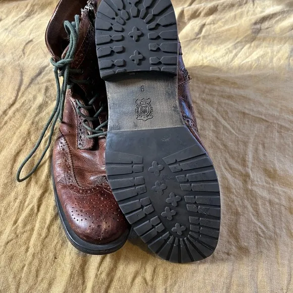 Aston Grey Staten Wingtip Boot men’s size 9