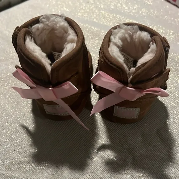 Baby UGG little boots