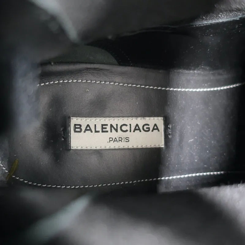 Balenciaga Wingtip Chelsea Boots Gray Suede Size 39.5 Flat Ankle Boots