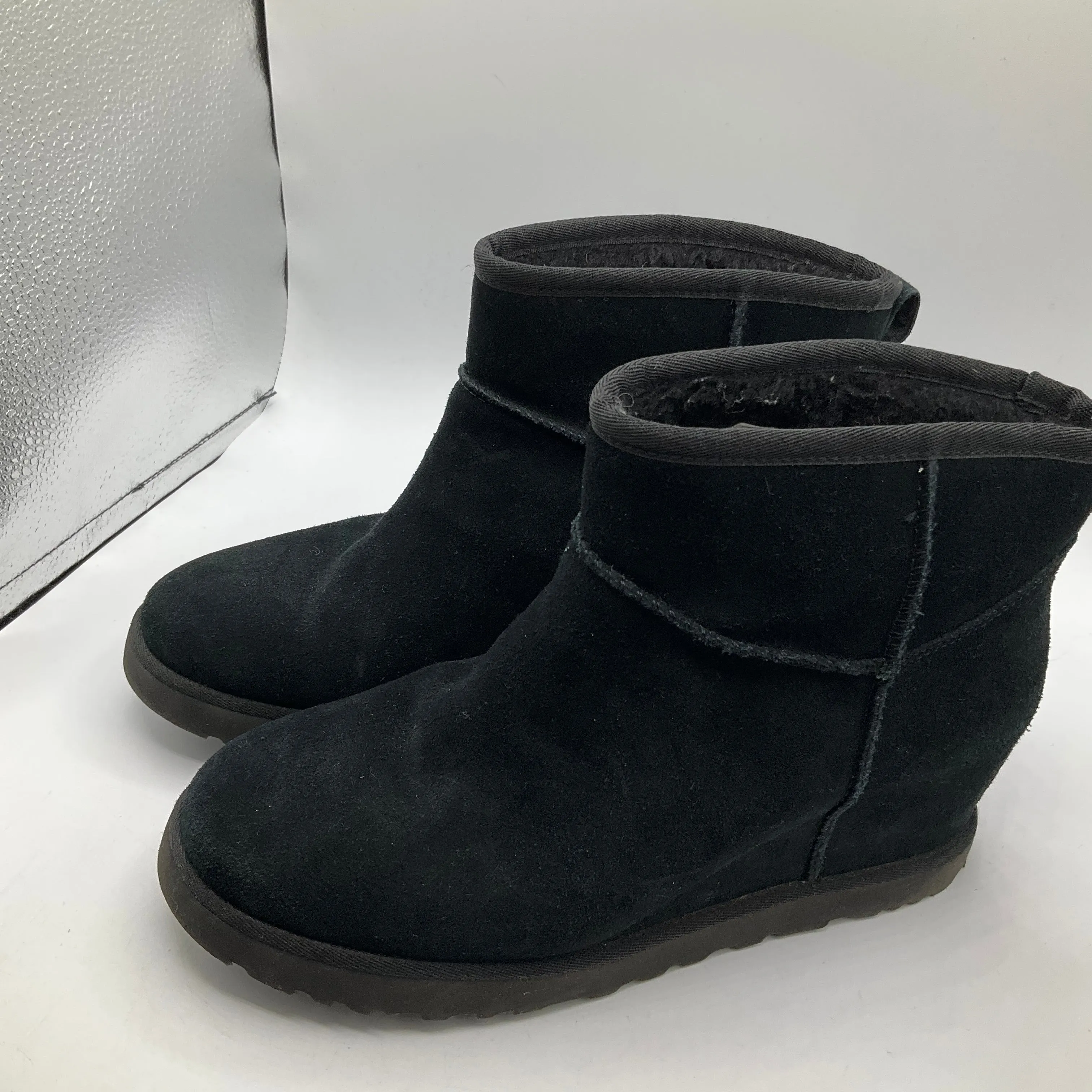 Boots Ankle Flats By Ugg In Black, Size: 10