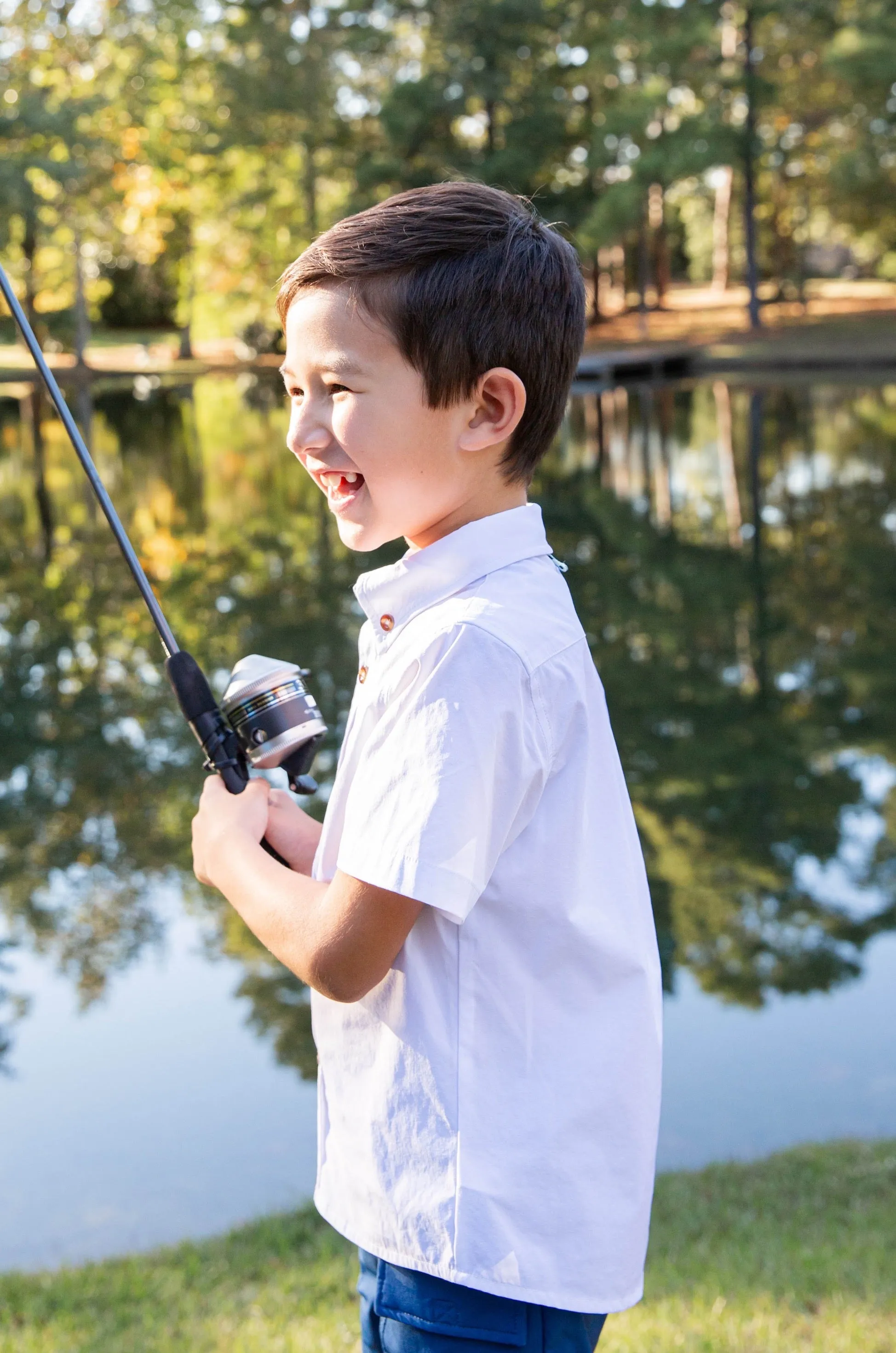 Boys' Short Sleeve Fishing Shirt in Solid Bright White