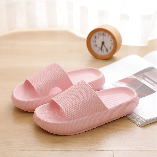 ComfySlides - All-Day Comfort