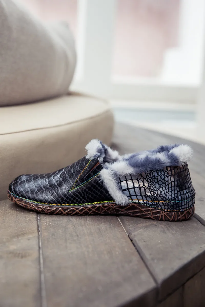 Fish Scales Embossed Woolen Lined Leather Loafer - Black