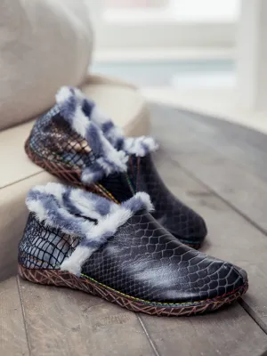 Fish Scales Embossed Woolen Lined Leather Loafer - Black