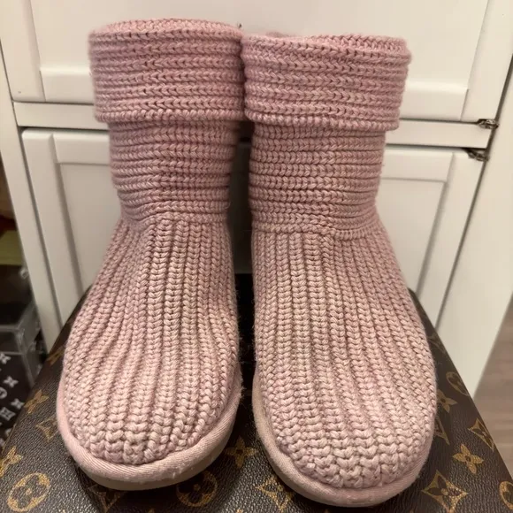 Girls Pink Knit Ugg Boots​