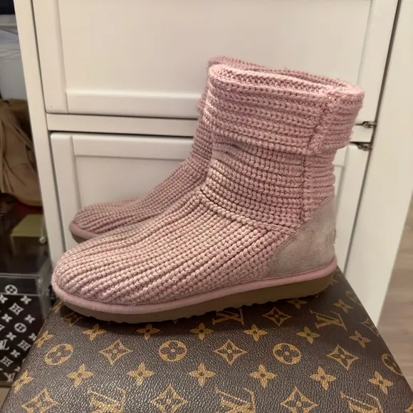 Girls Pink Knit Ugg Boots​