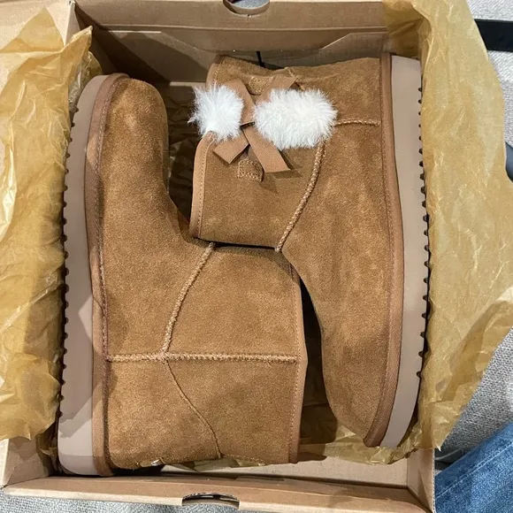 Kookaburra BY UGG Mini 🥾 Boots.‼️‼️