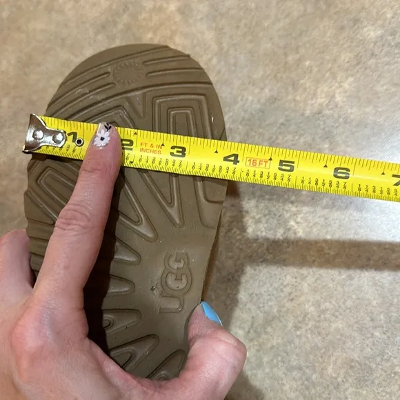 Little girls UGG boots size is out see pictures for measurements