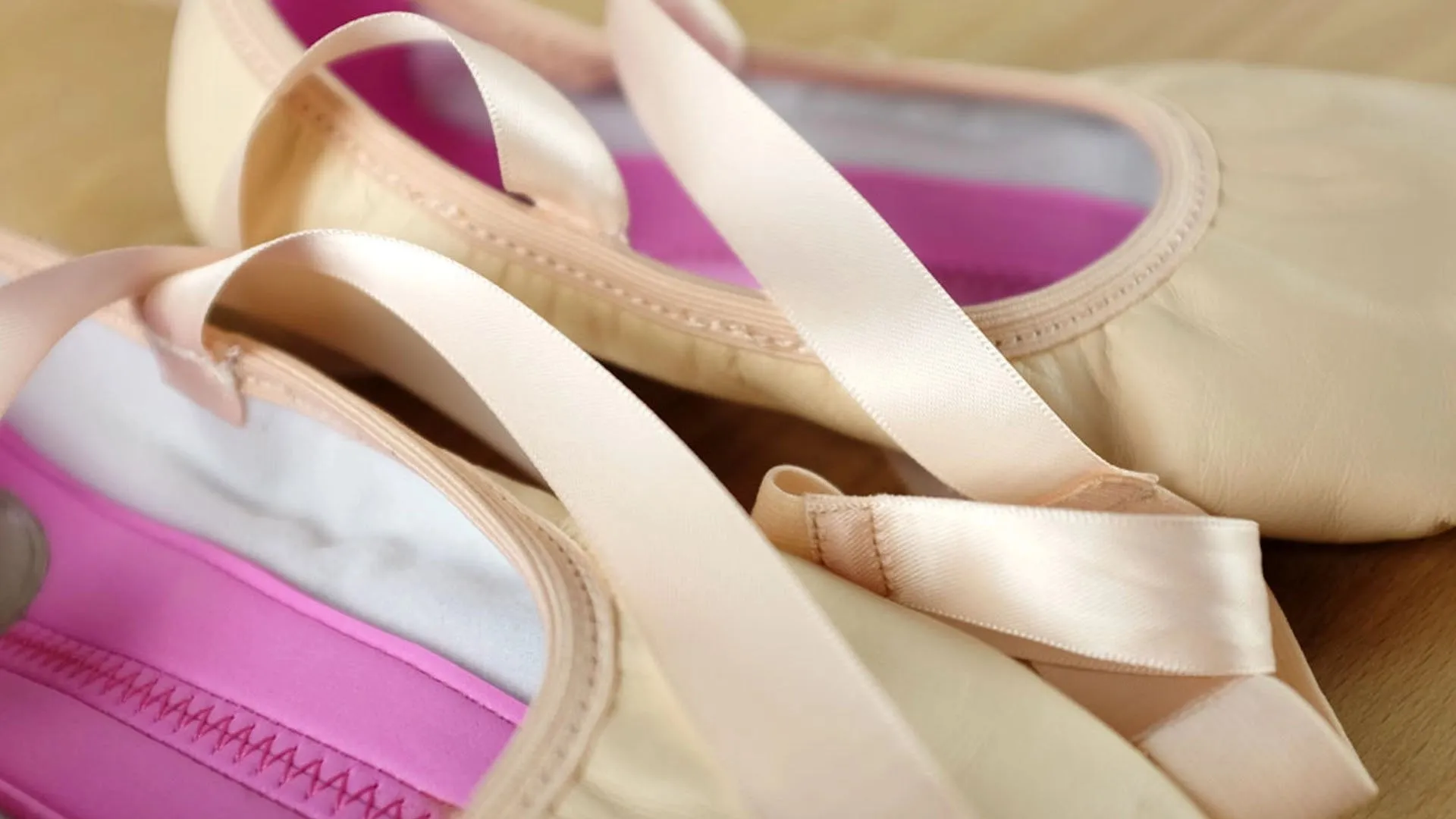 MDM Motion Shoe Ribbon Sheen Finish - 17mm