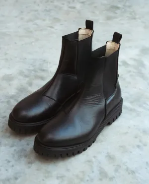 Milan leather boot black