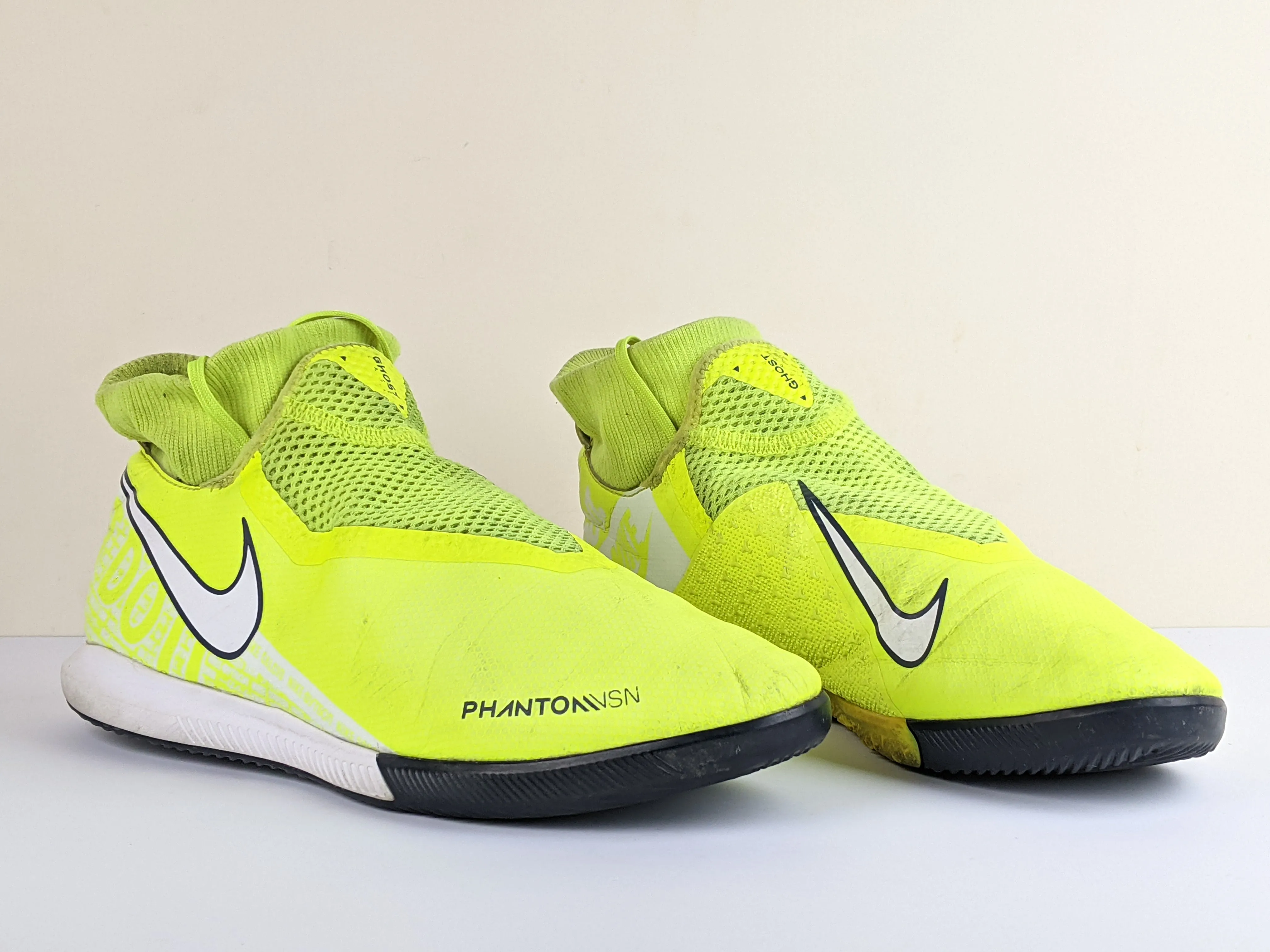 Nike Phantom VSN Academy IC 'Volt