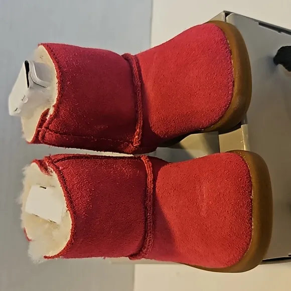 (NWB) INFANT UGG BOOTS