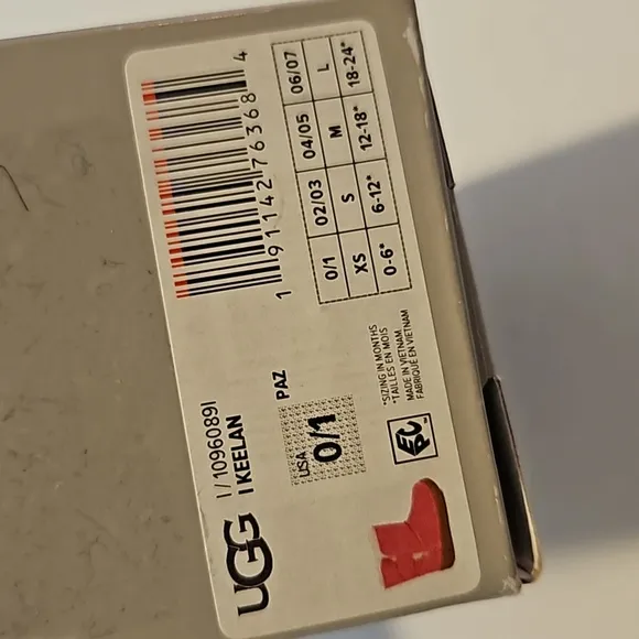 (NWB) INFANT UGG BOOTS
