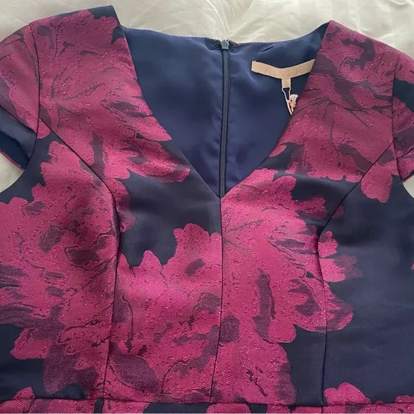 NWT Anthropologie Dress Hutch Floral Jacquard Berry and Navy, V- Neck Size 8