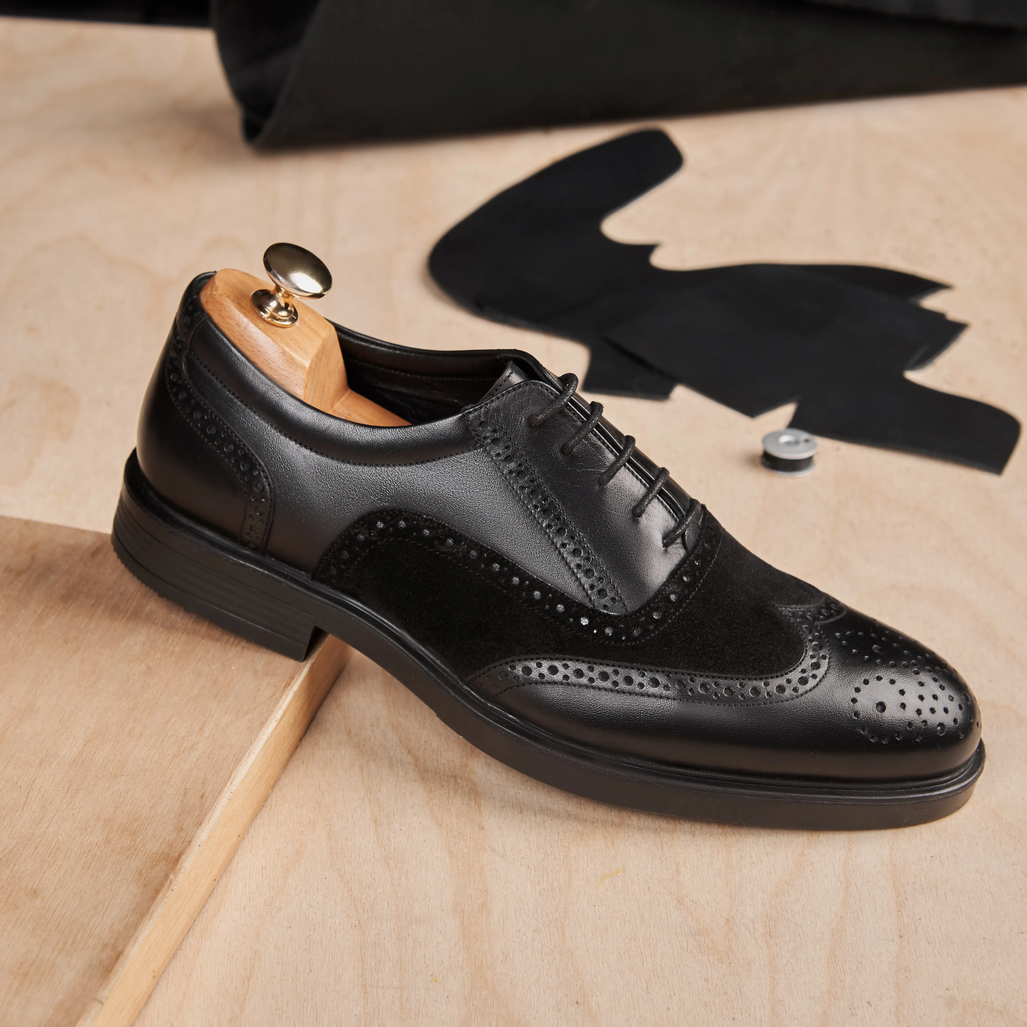 Oxford Brogue with Suede
