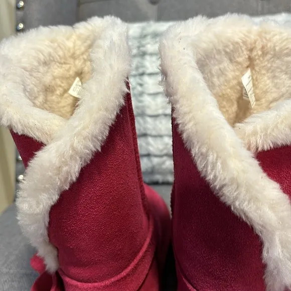 Pink koolaburra by Ugg boots