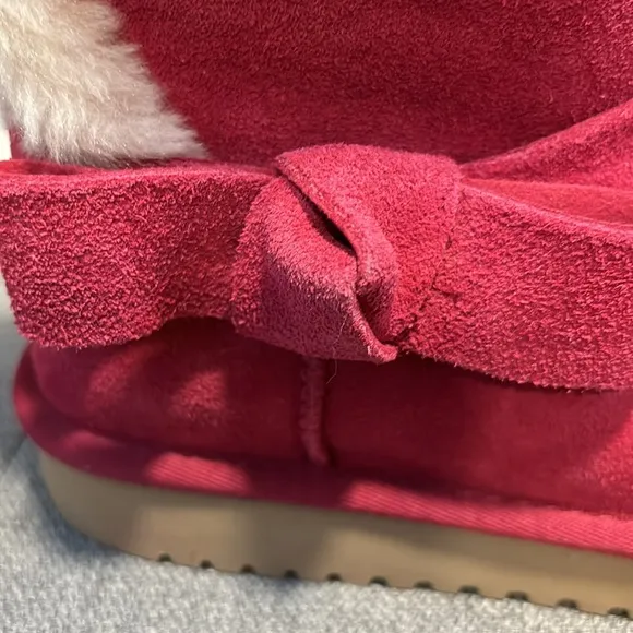 Pink koolaburra by Ugg boots