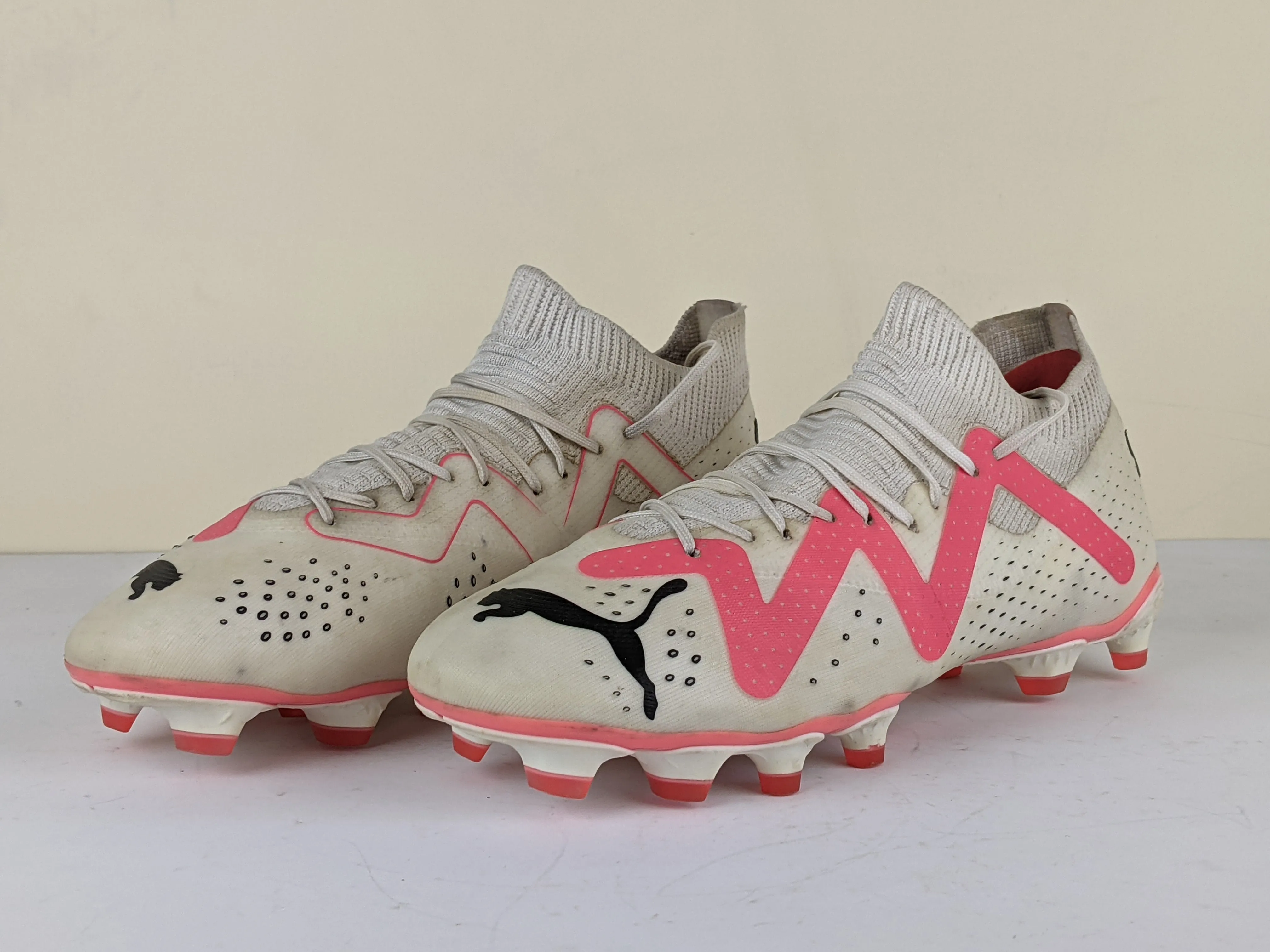 PUMA Future Match FG/AG Breakthrough - PUMA White/PUMA Black/Fire Orchid