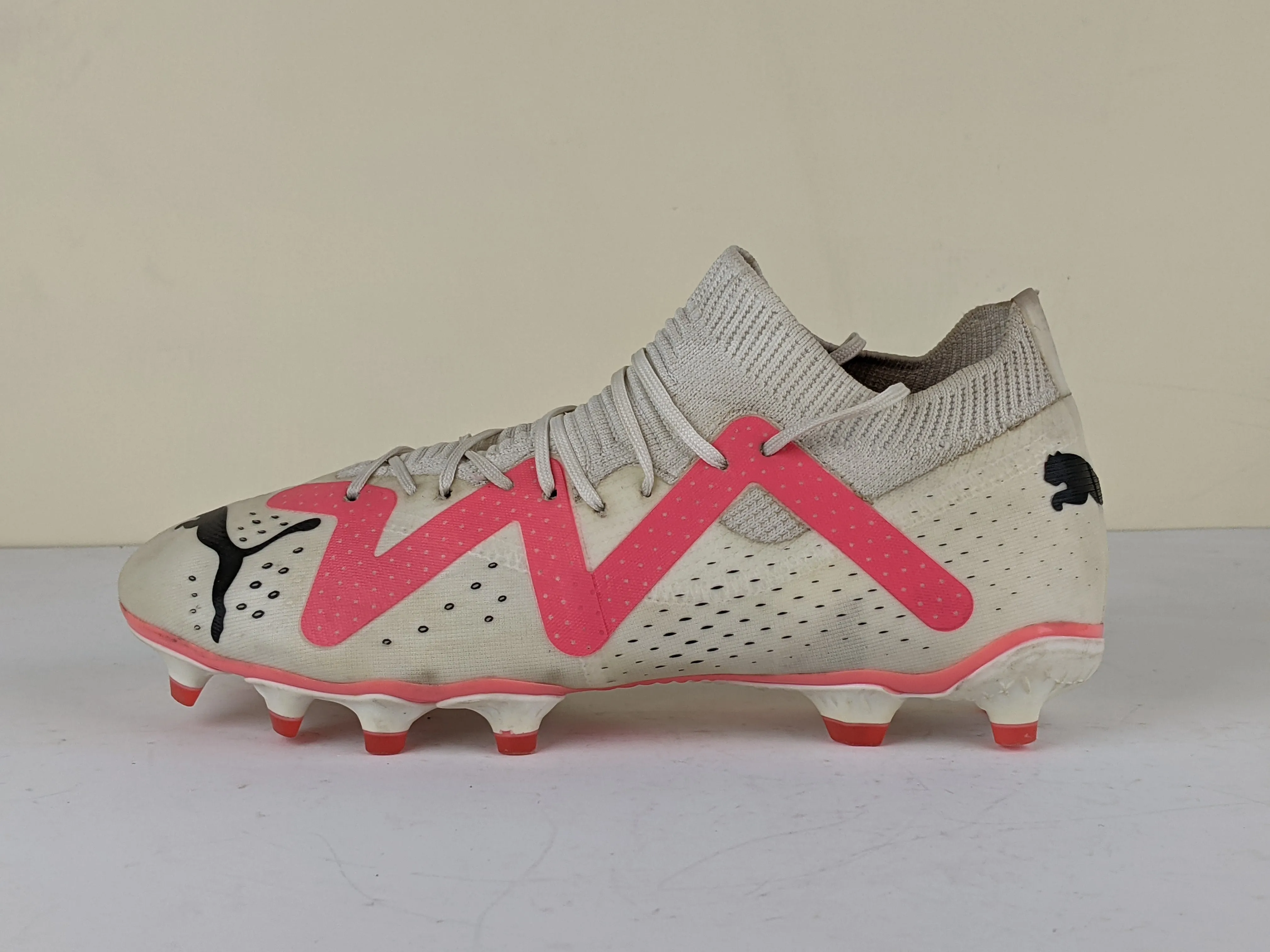 PUMA Future Match FG/AG Breakthrough - PUMA White/PUMA Black/Fire Orchid