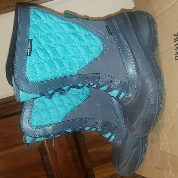 THE NORTH FACE THERMOBALL SHELLISTA BOOTs GIRLS 4