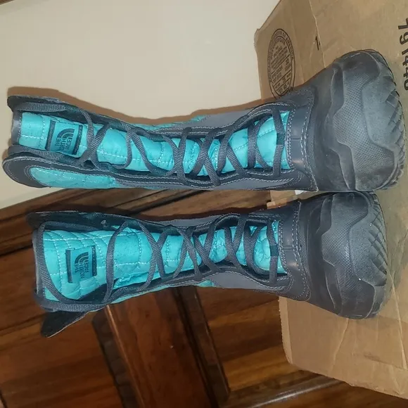 THE NORTH FACE THERMOBALL SHELLISTA BOOTs GIRLS 4