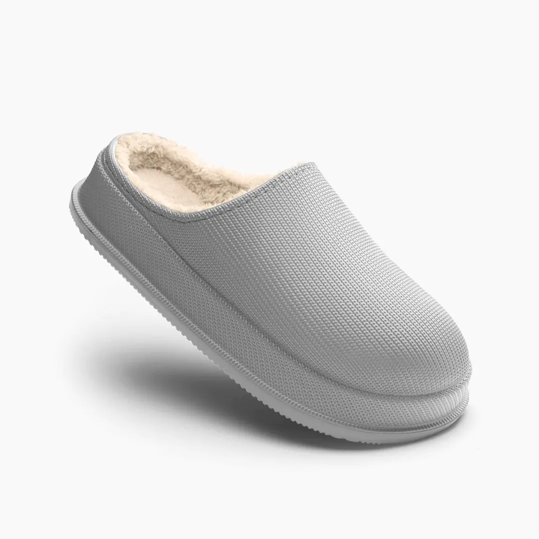 THE SNUGGI SLIPPERS