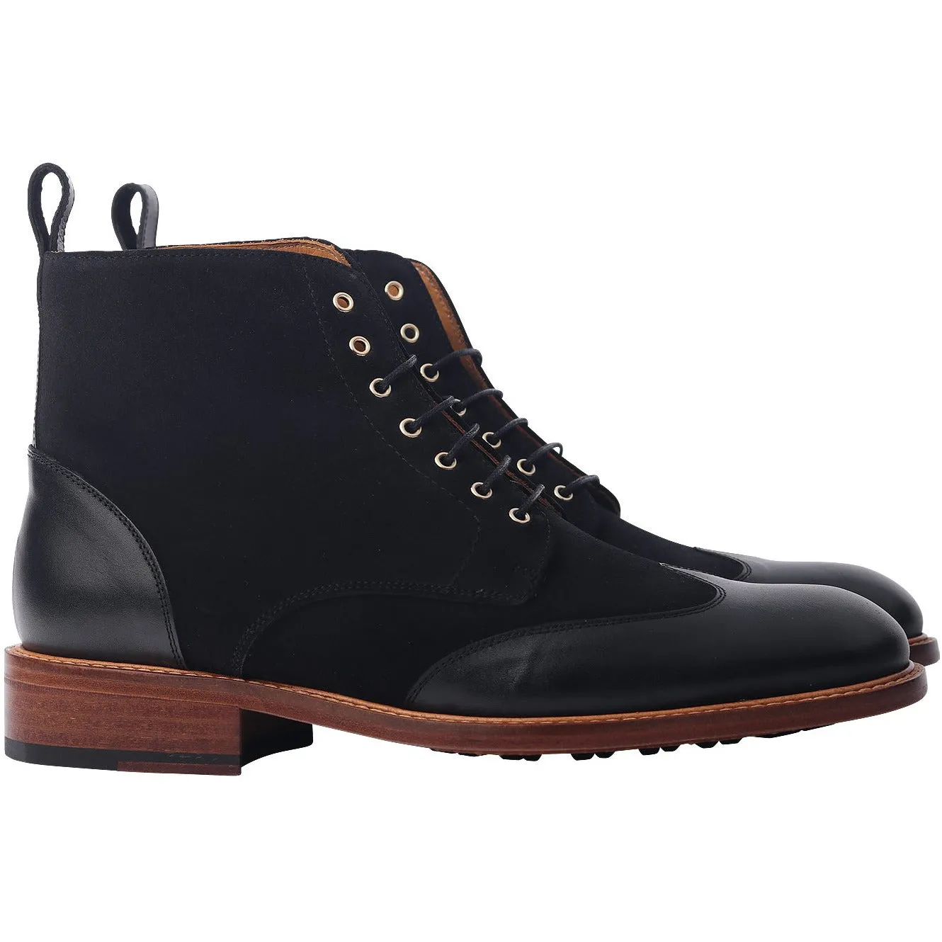 The Winged Valdez Boot in Black