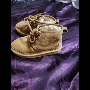 UGG 1094269 Kids  Boots - Size 13 - Brown