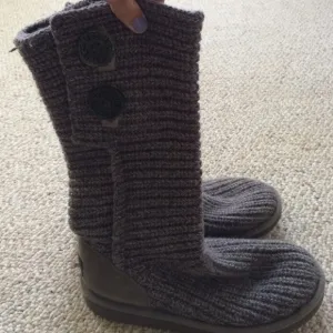 Ugg Austrailia grey knit boots, size 3 in KIDS