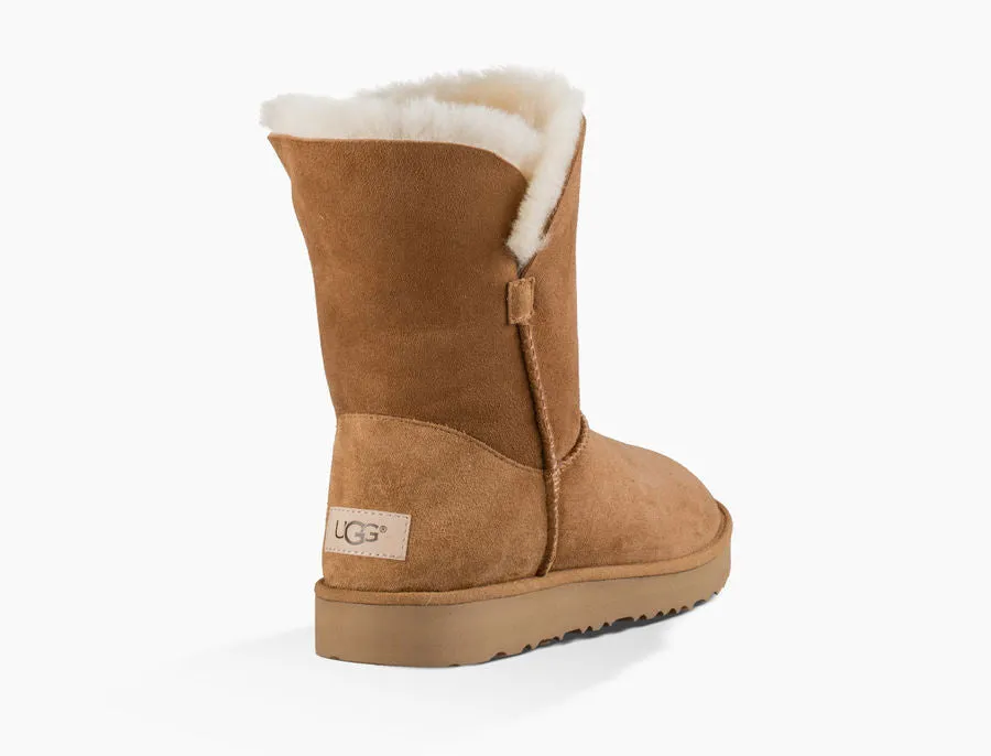 UGG Australia Women's Classic Cuff Short | Chestnut
