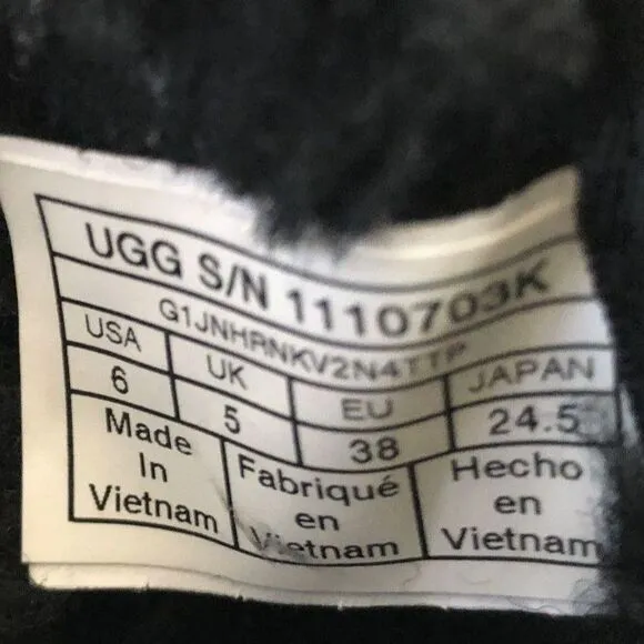 UGG Black Neumel Graphic Boots - Unisex-Women's 7.5 Men's 6