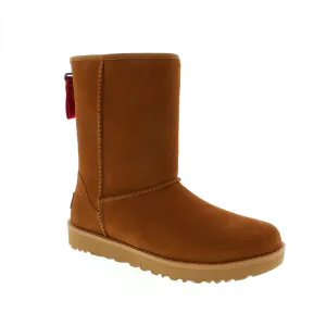 UGG Classic Short Logo Zip - Chestnut