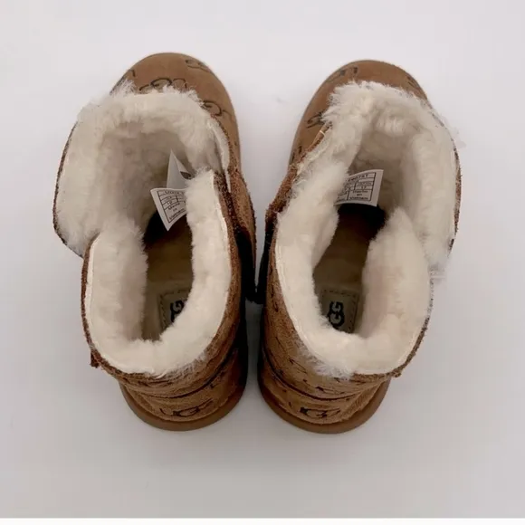 UGG INFANT KEELAN  BOOTS Size 7 BRAND NEW