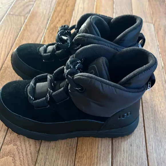 UGG Kids Yose Puffer Lace boots
