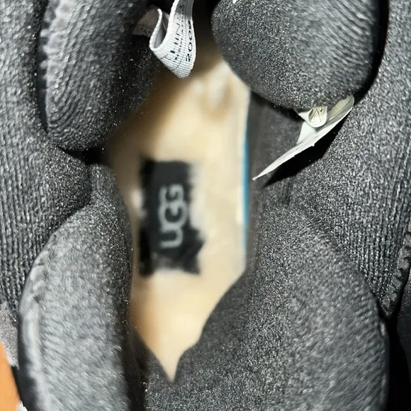 UGG Kids Yose Puffer Lace boots