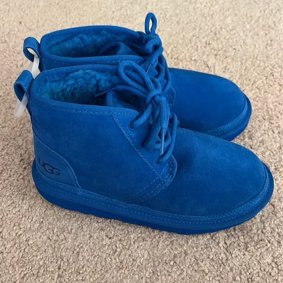 UGG Unisex big kids Grade School Neumel II Boots