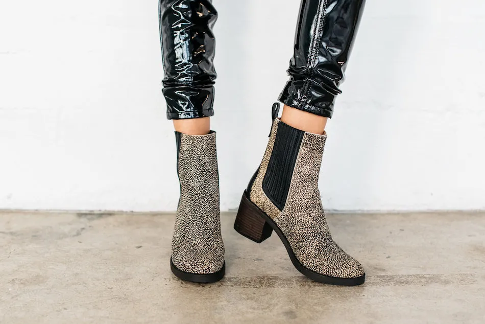 UGG Women's Camden Exotic Chelsea Boot | Exotic Black Dotted
