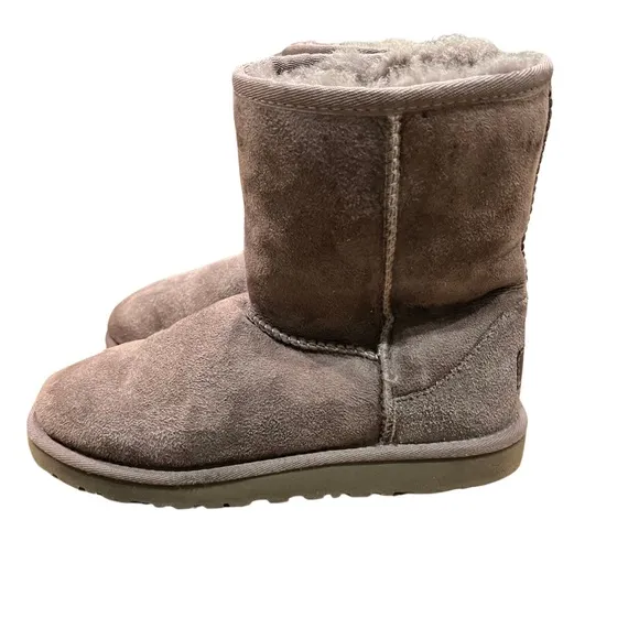 UGG BOOTS EUC KIDS SIZE 3 GRAY