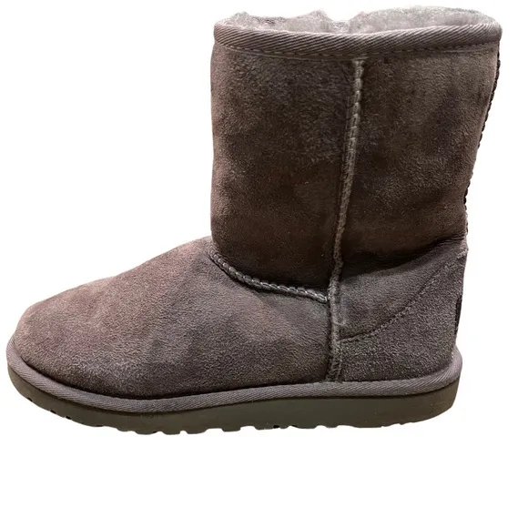 UGG BOOTS EUC KIDS SIZE 3 GRAY