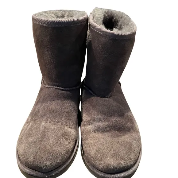UGG BOOTS EUC KIDS SIZE 3 GRAY
