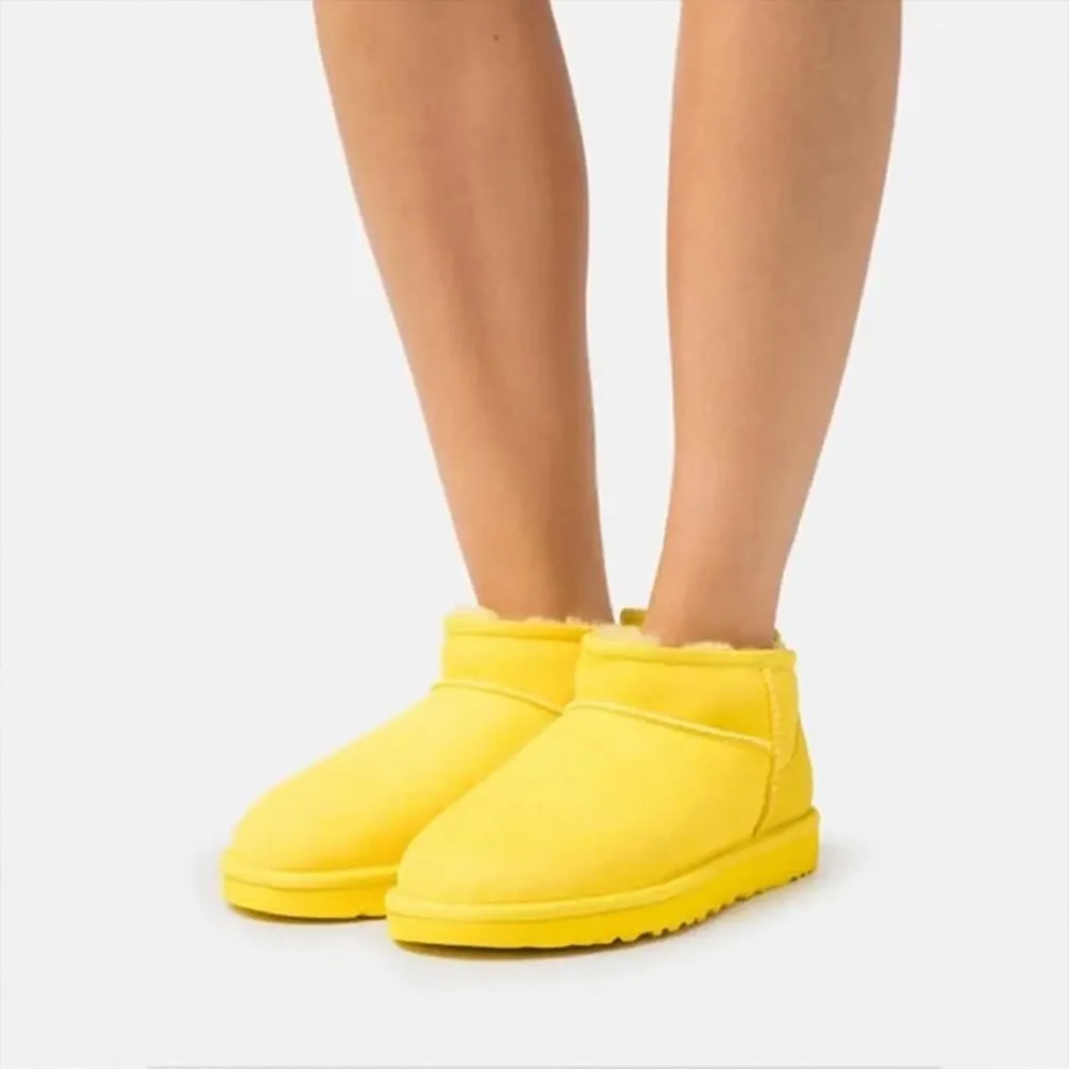 Women's Classic Ultra Mini Boot