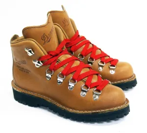 Women's Danner Mountain Light Cascade